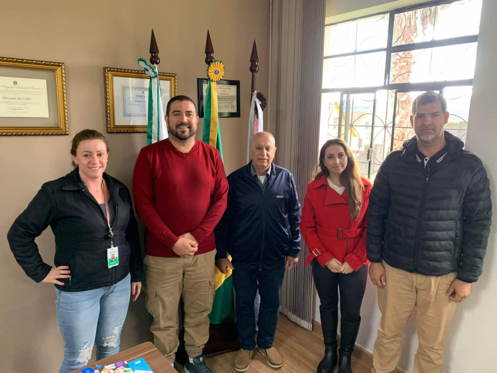 Em visita a São João do Triunfo, Cacesul trata sobre retomada da Associação Comercial